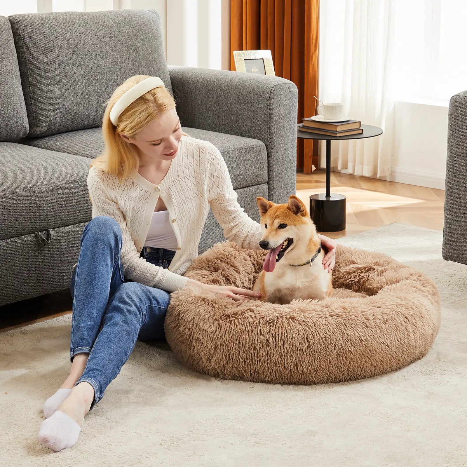 Sweetcrispy Premium Soothing Donut Pet Bed for Cats and Dogs | Machine-Washable Cozy Nest | Plush Waterproof Faux Fur | Non-Slip Base for Small Breeds