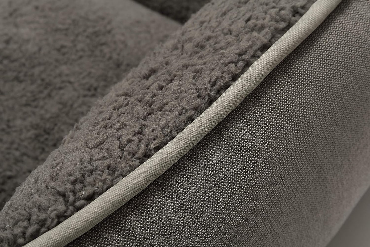 Cozy and Stylish Rectangle Dog Bed for All Breeds - Washable, Anti-Slip, Perfect for Small, Medium, and Large Dogs (Medium, Grey)